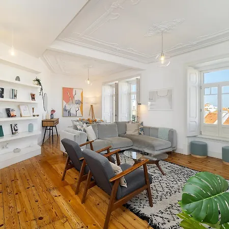 Whome Classic Beauty & Modern Retreat In Rato Appartement