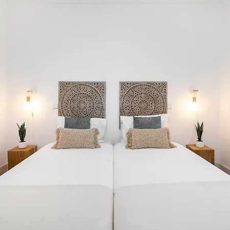 Whome Classic Beauty & Modern Retreat In Rato *