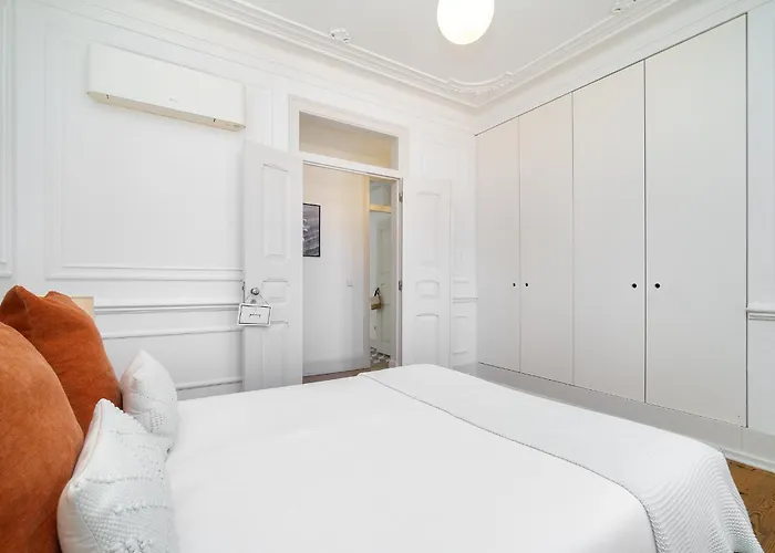 Whome Classic Beauty & Modern Retreat In Rato Lisboa