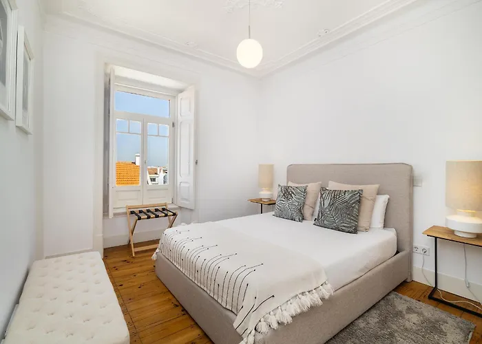 Whome Classic Beauty & Modern Retreat In Rato Appartamento Lisbona