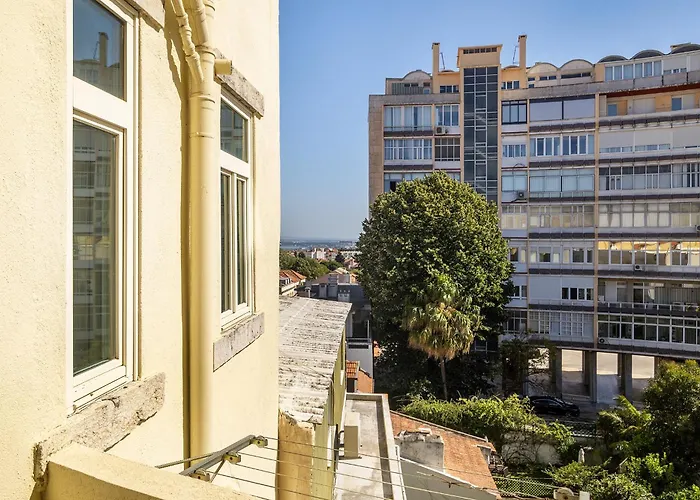 Whome Classic Beauty & Modern Retreat In Rato * Lisbona