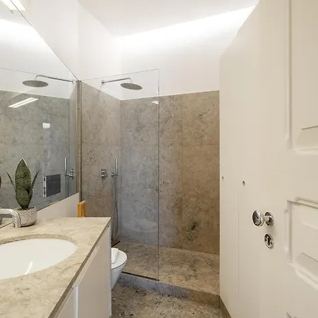 Whome Classic Beauty & Modern Retreat In Rato Daire Lisboa
